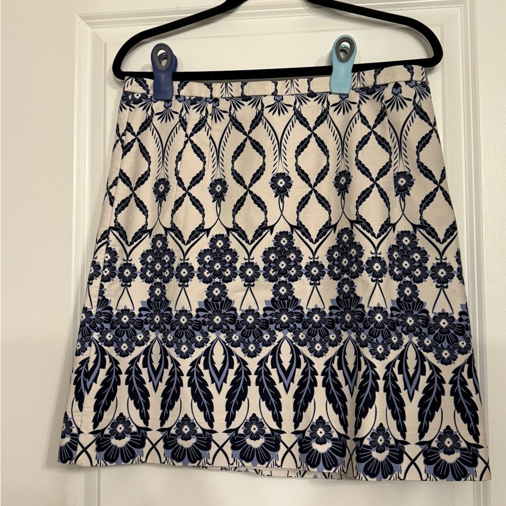J. Crew Blue and White Trellis Floral Print Mini Skirt Size 10 - Picture 2 of 6